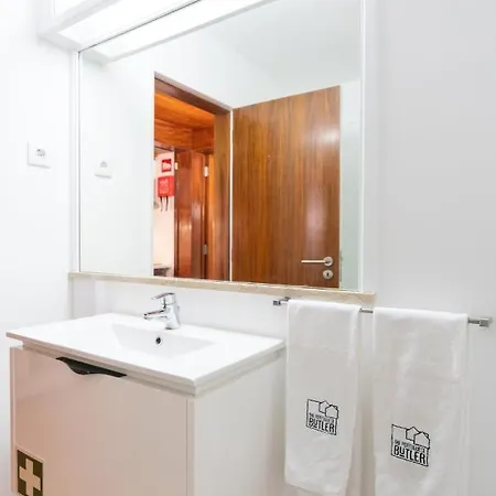 Apartamento & Business By The Portuguese Butler